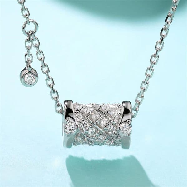 Sweet Cut New Arrival Top Selling Fine Jewelry 925 Sterling Silver Circle Pendant Pave White Sapphire CZ Diamond Popular Women Necklace Gift