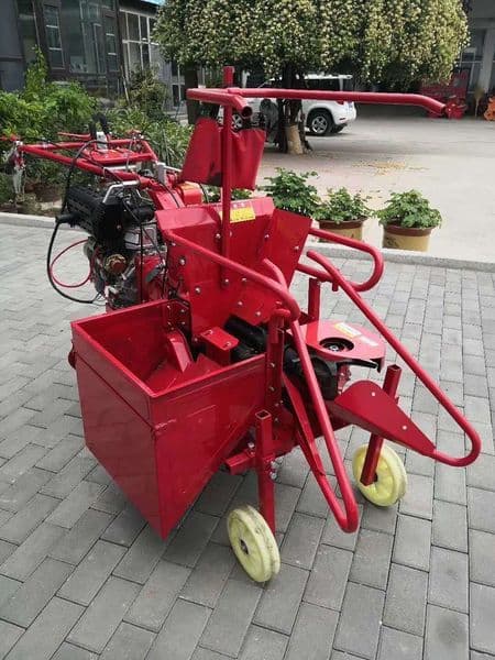 IRISLEE YF-246 Hot selling manufacturer offers a combination of manual diesel engine and mini corn harvester
