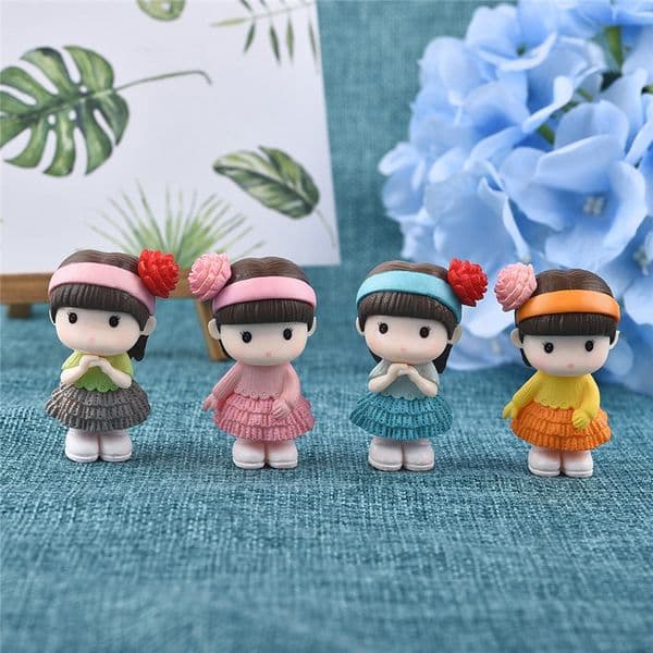 4PCS Pretty Pure Girl Miniature Figurine Bonsai Decorative Mini Fairy Garden People Statue Moss Ornaments Resin Craft Y0107