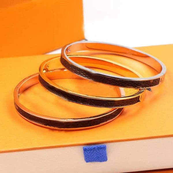 Classic Star Flower titanium steel Leather Bracelet luxury jewelry oval arc women's fashion buckle versatile bracelet Jewelry