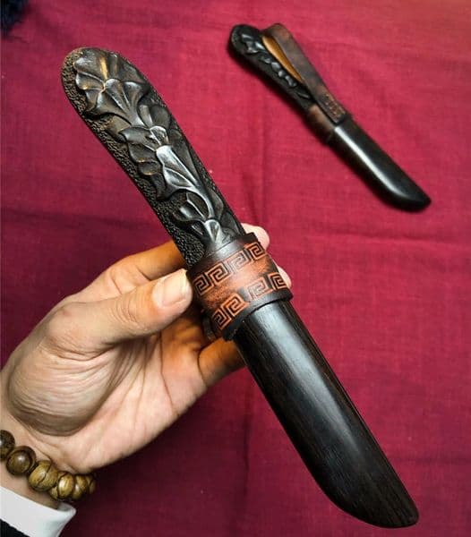 Promotion Damascus Straight Knife 83 Layers knife Damascuss Steel Drop Point Blade Ebony Handle Fixed Blades Knives With Wood Sheath