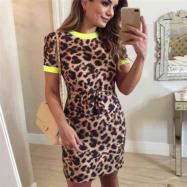 Casual Leopard Print Knee Length Dress Womens Fashion Short Sleeve Dress O-Neck Slim Fit Jumper Dress elbise 210518