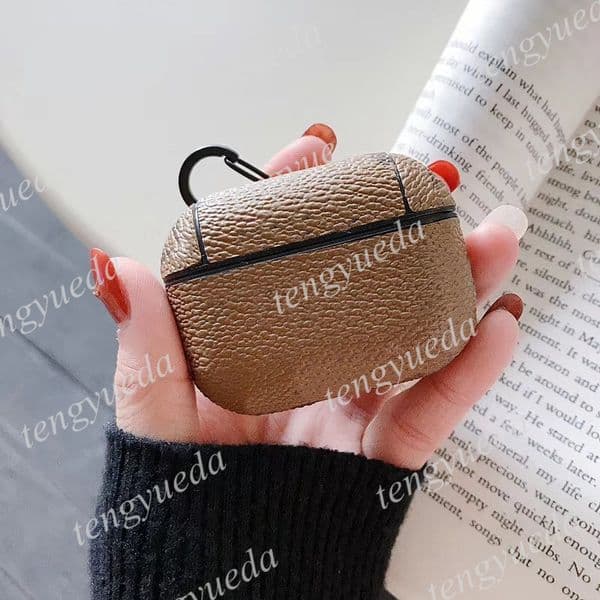 Fashion Designer Headset Accessories Cases for AirPods 2 3 4 pro2 Hard Shell Case Luxury Letters Printed Protection Package Hook Earphone Cover bags