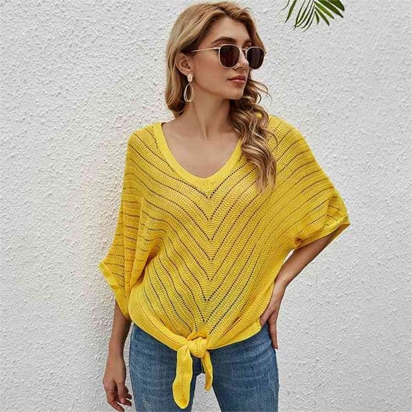 England Style Half Sleeve Solid Color V-neck Hollow Out Batwing Knitting Shirt Women Loose Casual Commute T-shirt 210603