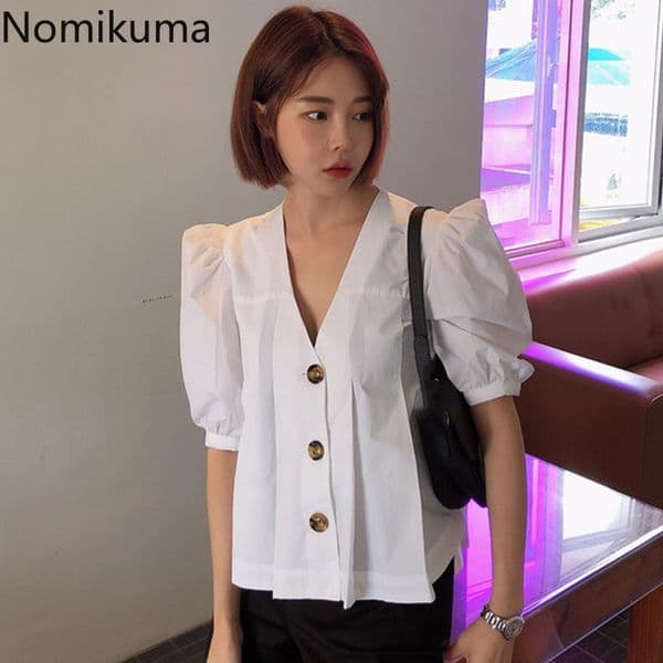 Nomikuma Elegant V-neck Pleated Causal Womens Tops Korean Three Buttons Blouse Shirt New Short Puff Sleeve Blusas Mujer 6G022 210427