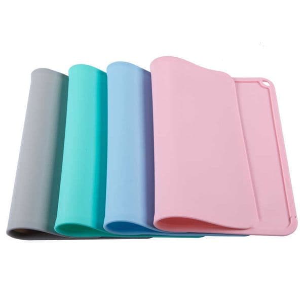 Silicone Pet Food Mat High Quality Waterproof Non-slip Pet Mat Pet Bowl Drinking Met Dog Feeding Mat Easy To Clean 211009
