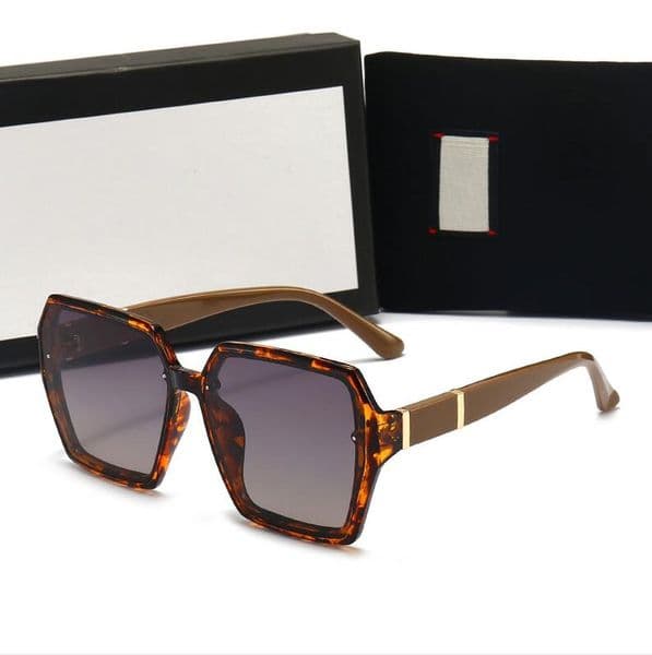 22ss Fashion Designer Sunglasses for Woman Summer Goggle Popular Eyewear Retro Frame Men Women Sun Glasses Highly Quality With Case 5 Colors