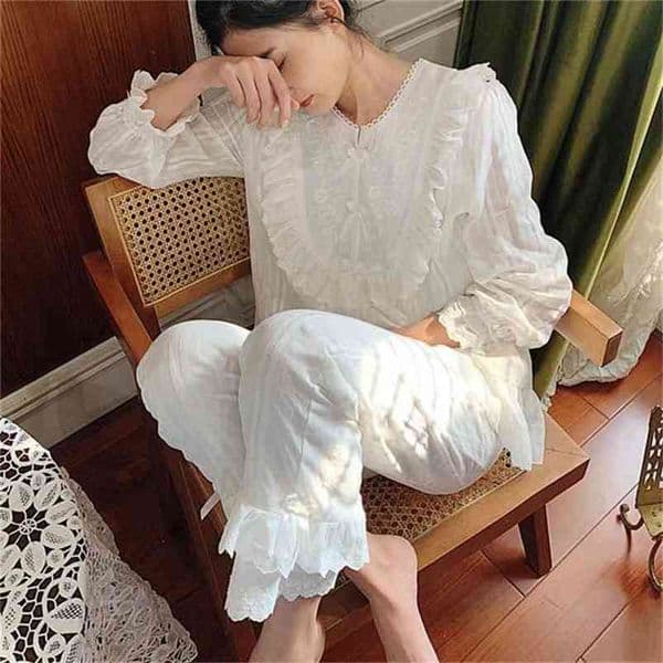 Women's Lolita Pajama Sets.Lace Embroidered Flowers Tops+Long Pants.Vintage Ladies Pyjamas Set.Victorian Sleepwear Loungewear 210809