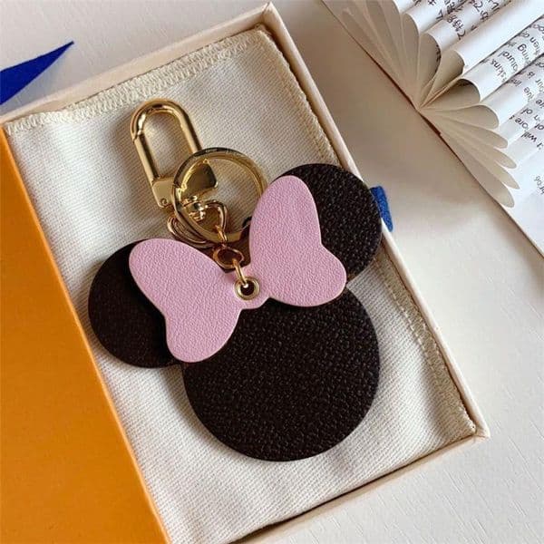 Luxury Designer Keychain Buckle Lovers Plaid Mouse Bow Keychains PU Leather Animal Bag Pendant Charm Cars Keyrings Chains Holder Fashion Women Arts and Crafts