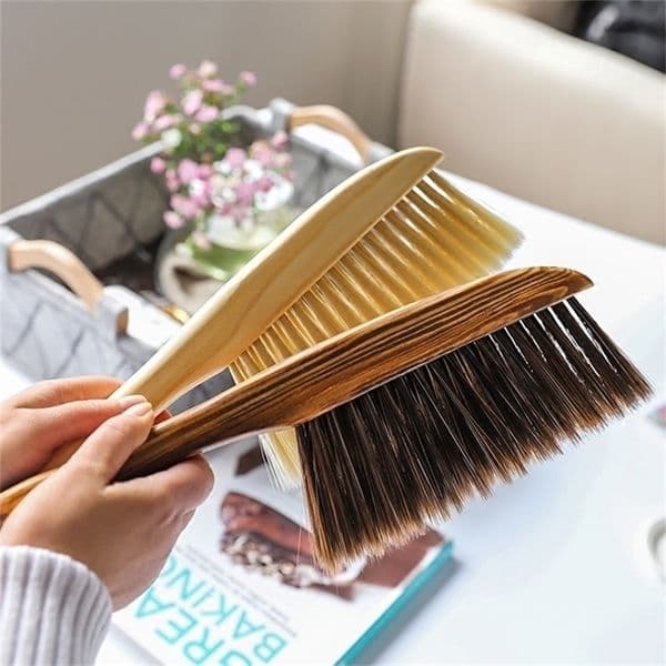 Long Handle Bristles Bed Brush Wooden Antistatic Dust Brushes Carpet Sofa Clothes Sweeping Broom Household Cleaning Tools 201214