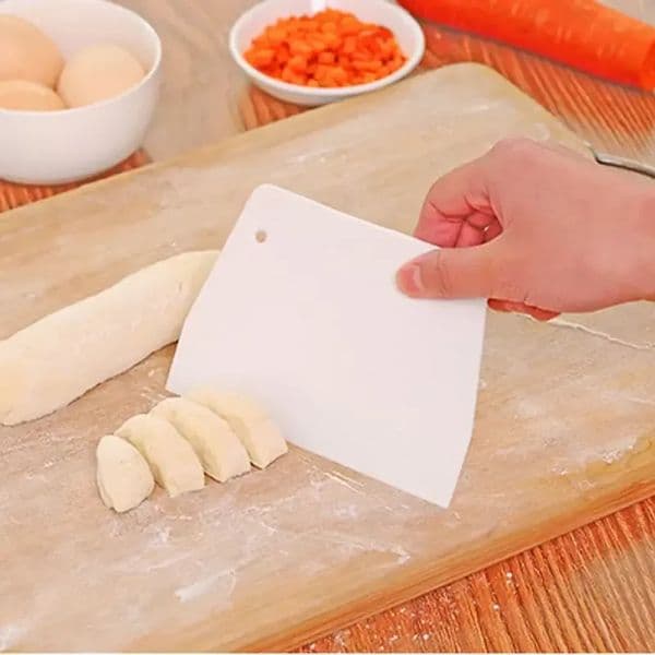 Eco Friendly Dough Pizza Cutter Pastry Slicer Blade Cake Bread Pasty Scraper Blade Kitchen Tool Bakeware Cutters