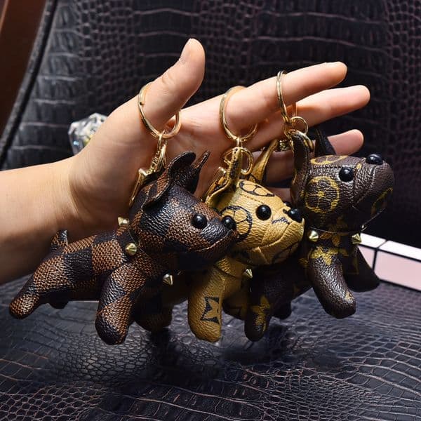 Designer Keyain High Quality 13CM Fren Bulldog Bag Pendant Dog Keyain Car Interior Decoration Leather Bag Pendant Wholesale Volume Large Discount J260415