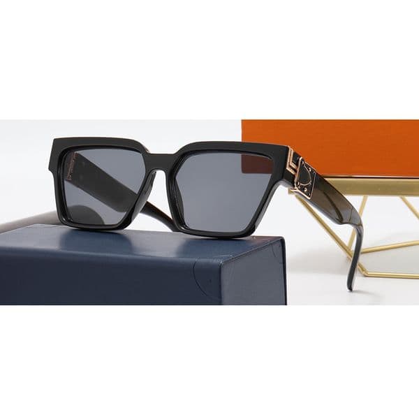 MILLIONAIRE Sunglasses for Men and Womens Summer Style Anti-Ultraviolet Retro Plate Metal Square Full Frame Black Fashion Glasses for Women Eyeglasses Random Box