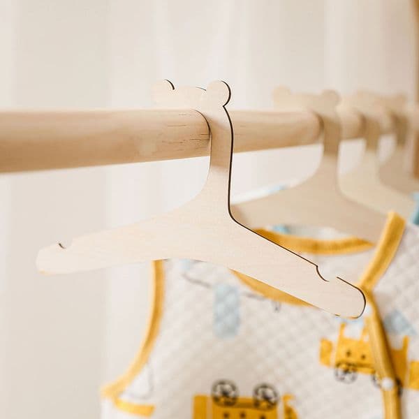 Baby Hangers & Racks Wooden Kids Clothes Hanger Cartoon Bear Shape Children Clothing-hanger Creative Children's Room DIY Decoration Pendant ZL1299