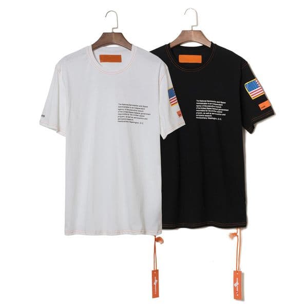2026 gilet New Mens T Shirt Designer Tee Men Summer Short Sleeve T-Shirts Emboridered Crewneck Casual Tops 2 Colors Free Shipping