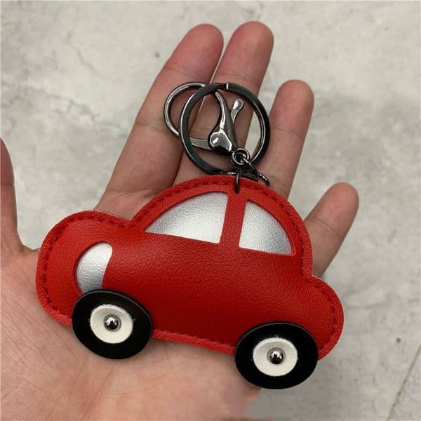 PU Leather Car Pendant Keychains Rings Jewelry Brown Flower Red Animal Keyrings Chains Charms Keys Holder Cute Bag Trinkets Fashion Accessories For Women Men