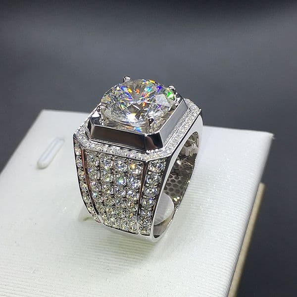 Stunning New Arrival Fashion Luxury Jewelry Sterling Silver White Sapphire Round Cut CZ Zirconia Party Women Wedding Engagment Men Ring