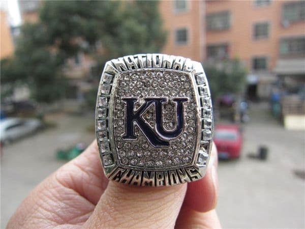 2008 Kansas Jayhawks Basketball National Championship Ring with Wooden Display Box Souvenir Men Fan Gift Wholesale 2024