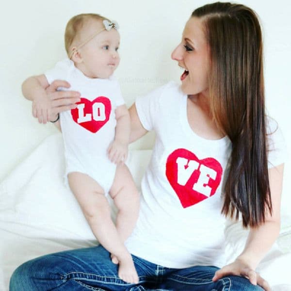 Mother and Daughter Clothes Matching Kids T Shirt Best Friends Shirts for Baby Girls Family Look I Love Mama Print Tops Tees