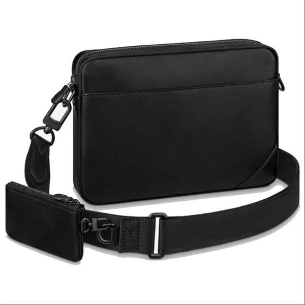 Men Designer Shoulder Bags Man Messenger Bag Crossbody Purse Travel Outdoor Packs Male Luxurys bags Casual Cross Body book bag Men Fashion black camera bag