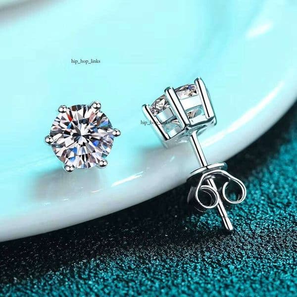 925 18K Sterling Silver 14K Charming fashion Six Claw VVS Moissanite Earrings