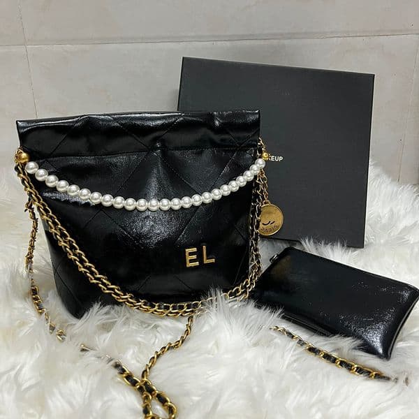 2026 New Designer Storage Lady Women Pearl Shoulder Pattern C Lipstick Organizer Phone Bag With Chain Gift Box Free Shipping