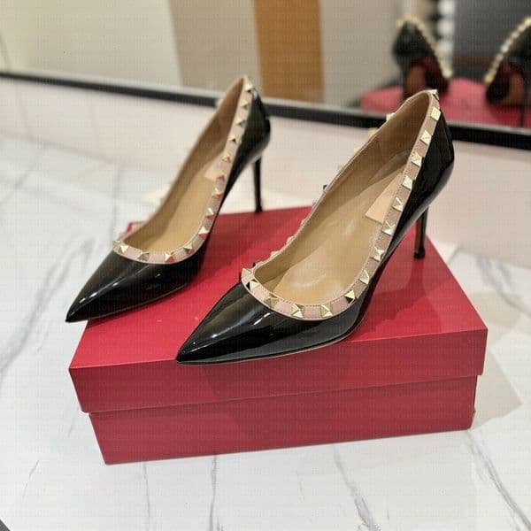 High Heels Designer Heels Women Sandals Rivet Pointed Shoes Leather Woman Wedding Shoes Dress Shoes Classics Metal Buckle Heel Sandals Size35-42