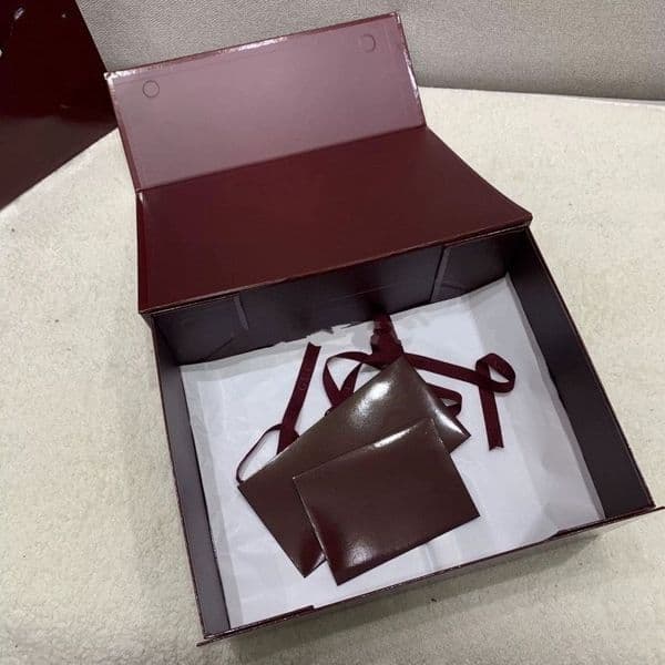 2026 New New High End And Elegant Red G Paper Luxury Wraps Folding Box Dust Proof Bag Gift Packaging Free Shipping Q