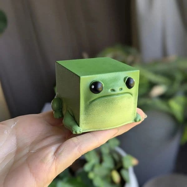 1pc Ugly-Cute Frog Resin Figurine Animal Sculpture Ornament Home Garden Outdoor Desktop Decoration 260106