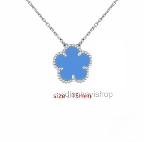 vanly cleef Jewelery clover cleef necklace Classic Clover Necklace Pendant Pearl Mother Plated Womens Valentines Day Engagement leaf designer Choker Necklaces lu