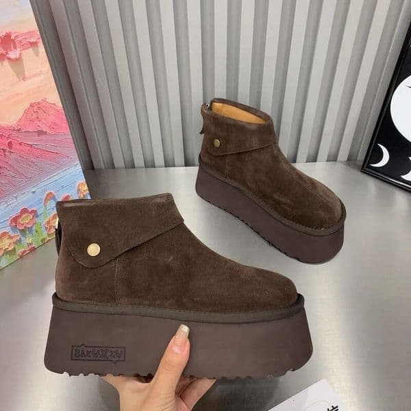 Free Shipping Simple casual thick soled sponge snow women's bread shoes height increasing frosted leather short hot seller boots NEW