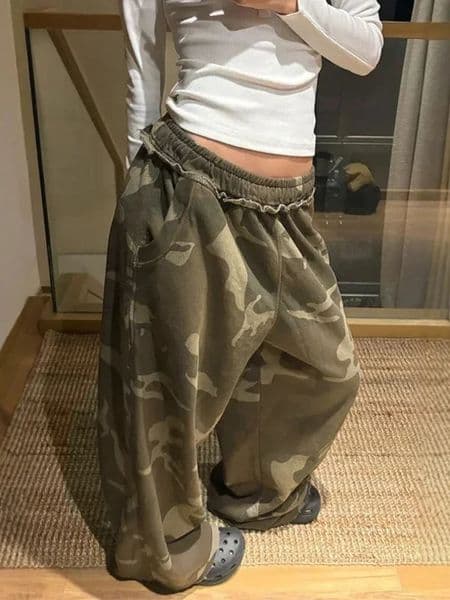 Army Green Camouflage Loose Sweatpants Stylish Street Straight Leg Sweatpants Harajuku Style Hip Hop Y2k Pants Streetwear 260106BJ