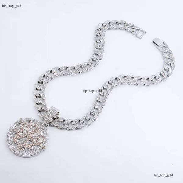 Ice out VVS Moissanite Fashion Design Large Round Pendant Necklace Ice Out Cuban Unisex Chain Jewelry