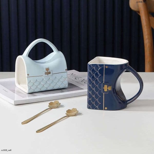 Luxury designer coffee and tea cup set, made of ceramic material, travel mug with a handbag shape, comes with a spoon as a gift