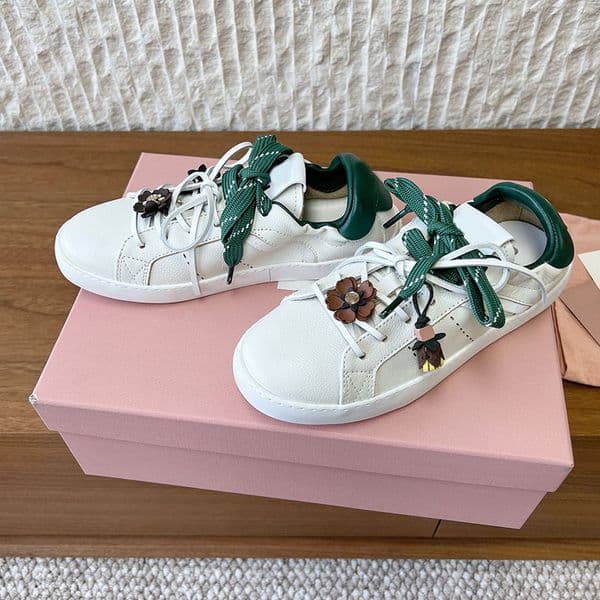 26ss new women lace up white shoes designer miss moral training shoes round toe casual Lady shoes floral accessories two color lace up leather upper woman sneakers