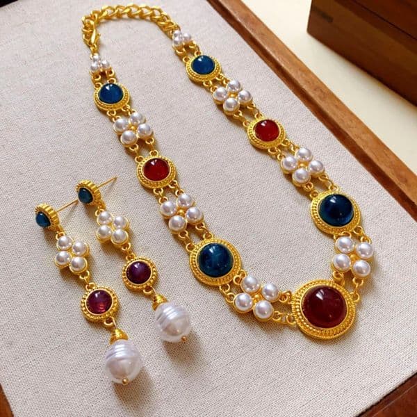 luxury jewelry vintage necklace bracelet earrings jewelry set Geometric artificial pearls double layer collar chain court style wholesale jewelry designer gifts