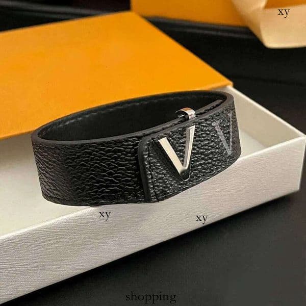 Designer Bangles Louise Luxury Men Leather lvs bracelet With Birthday Gifts Bangle Hand Jewelry Christmas Fashion Style Gift Bracelet lvl