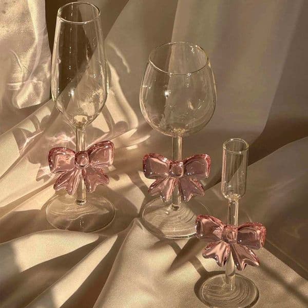 Valentine's Day Light luxury Pink Large Heat-resistant Glasses Goblet Champagne Bow Handle Glass High BorosilicateCold Drink Cup 26H0114