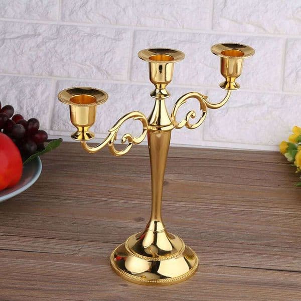 Valentine's Day 3 Arms Holder European Style Vintage Metal Candelabra Candle Stands Candlestick for Home Party Wedding Decoration 26Y0114