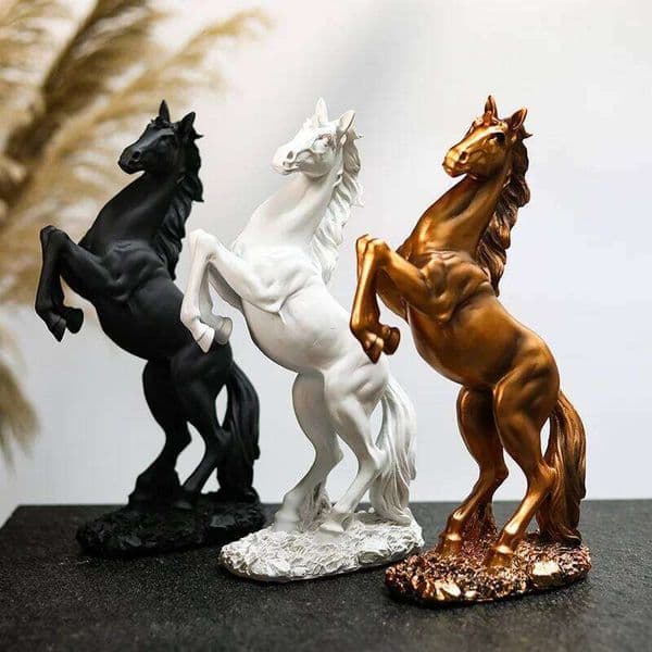 Valentine's Day Resin Statue Golden White Black Horse Figure Nordic Abstract Ornaments Figurines For Interior Sculpture Room Home De 26Y0115