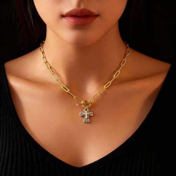 Brand European And American Paperclip Chain Hammered Cross Necklace For Women, Thick Style, Unique Pendant, Christian Hip-Hop Pendant
