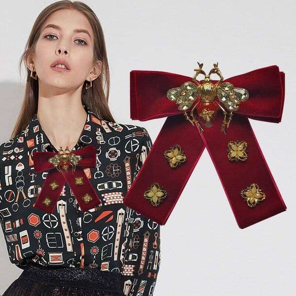 Retro Velvet Fabric Camellia Flower Bow Tie Crystal Bee Brooches Pins Wedding Party Luxulry Jewelry Gifts for Women Accessories 26W0117