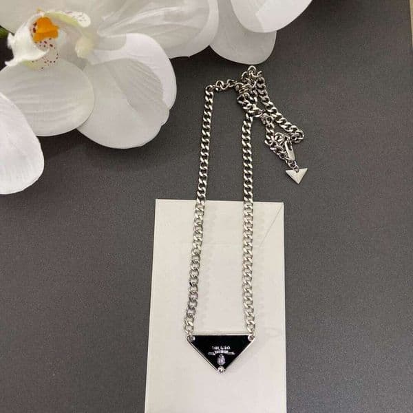 P Brand Inverted Triangle Metal Jewelry Unisex Trendy Collarbone Necklace Factory Direct Sale Exquisite Geometry