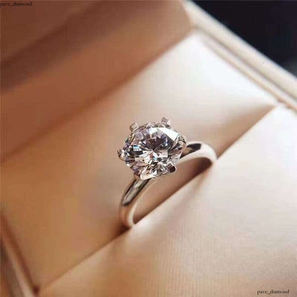 Manufacturer Wholesale Vvs1 0.5/1/2/3/ 925 Sterling Silver Vintage Wedding VVS1 Diamond Engagement Ring