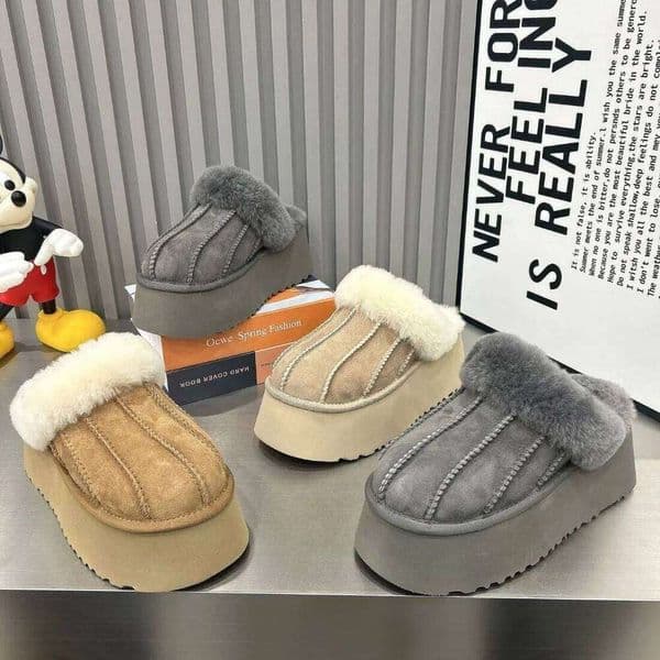 Fashionable women's plush slippers winter indoor, EVA thick sole non-slip warm unisex house shoes for home bedroom living room