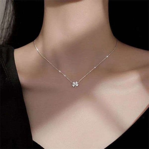 Jewellery Necklace Designer Jewellery Four Leaf Clover Luck Leaves Sweater Choker Crystal Cubic Zirconia Pendant Adjustable Chain for Daily Wear Gift High Quality