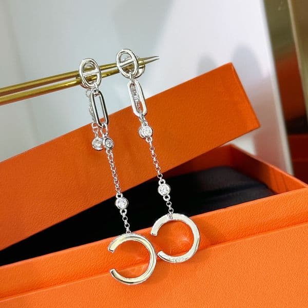 top Earrings women's Designer earrings for woman luxurious Stud earrings jewelry minimalist full diamond zircon earrings trendy and simple pig nose earrings H061