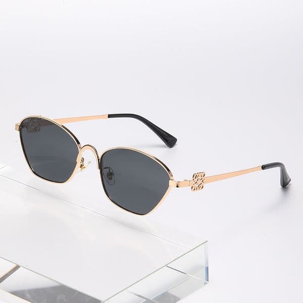 European and American Fashion High-End Metal Trendy Women's Cat Eye Outdoor Street Style Glasses Internet Celebrity Irregular Sunglasses