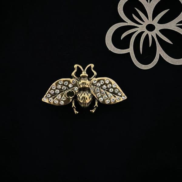 Vintage style Bee Brooch Luxury Design Brooches Women Letters Suit Pin Fashion Wedding Party Jewerlry Accessories Gifts