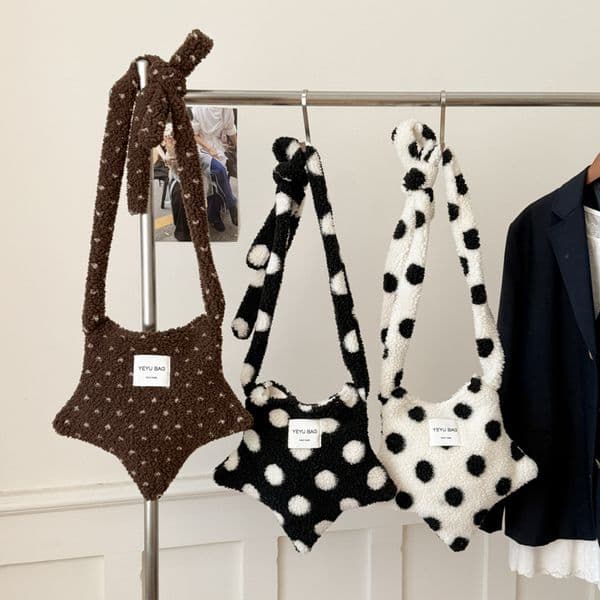 Fashionable Personalized Versatile Polka Dot Shoulder Bag Simple Casual Plush Crossbody Bag
